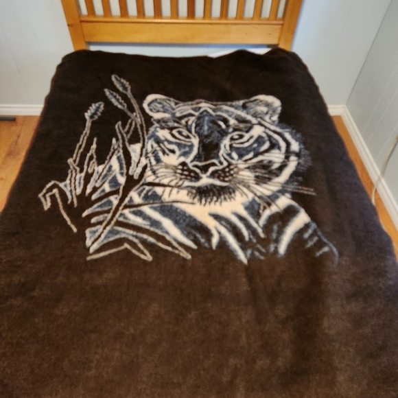 Vintage Tiger Blanket Twin Size Faux Mink Fleece Soft Plush Brown Throw 1990s - Picture 4 of 5